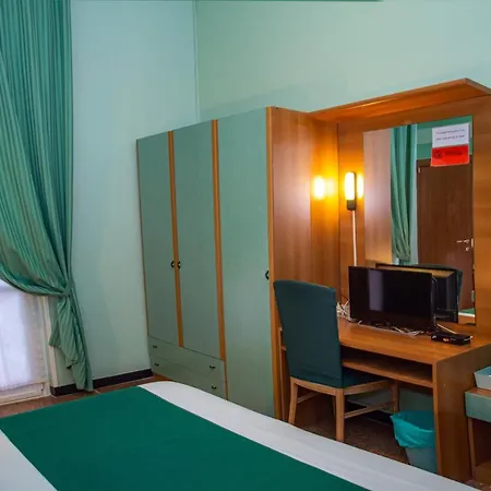 Hotel Glory 2*